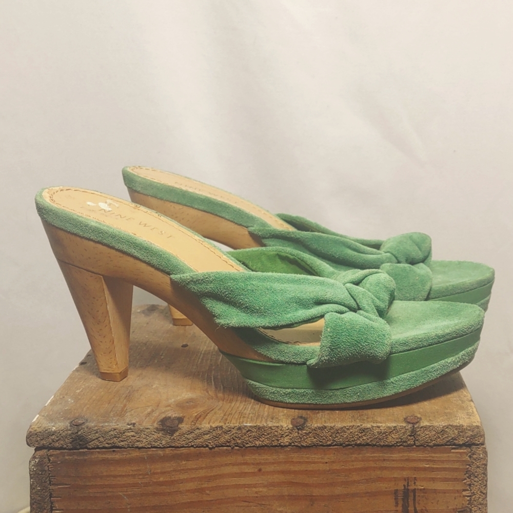 🖤Green suede and wood slide heels Nine West 7M